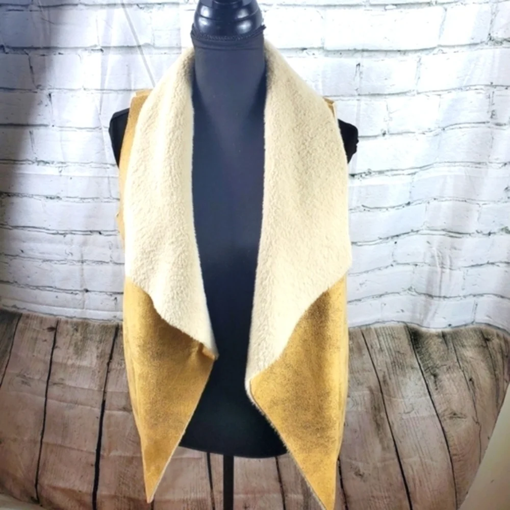 Ecote' brown leather sherpa vest Size Small